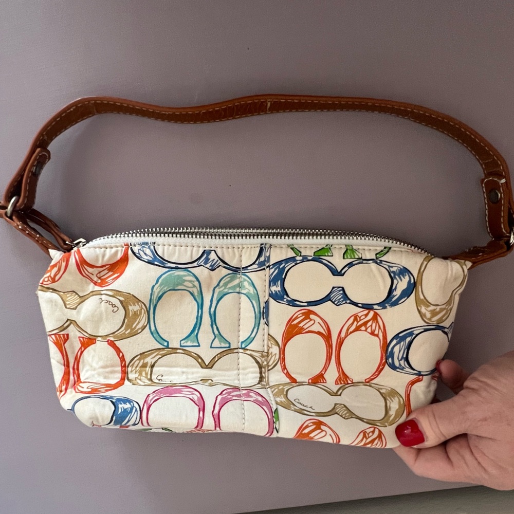 Monogrammed Coach small purse. Multicolored. Vintage. - Picture 4 of 12